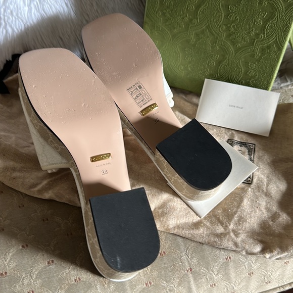 Gucci slides brand new wore once - Picture 2 of 3
